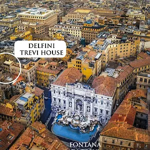 Delfini Trevi House Pensión